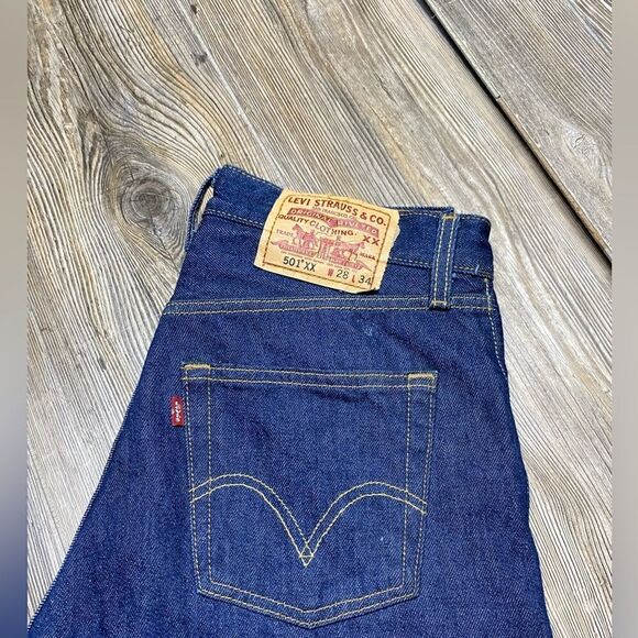 Vintage Levi's 501xx Dark Wash Blue Jeans 501-0000 Size 28x32 EUC - Picture 2 of 16